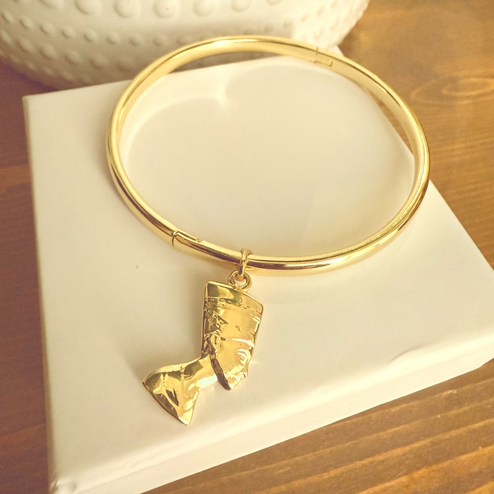 Tarnish  free bracelet with Egipto charm